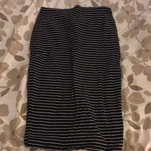 Black and white pencil skirt